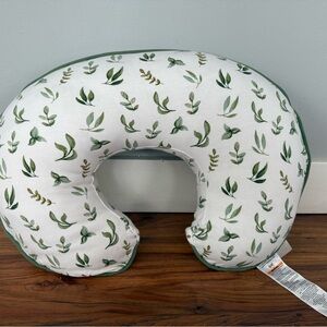 Boppy Nursing Pillow and 5 covers